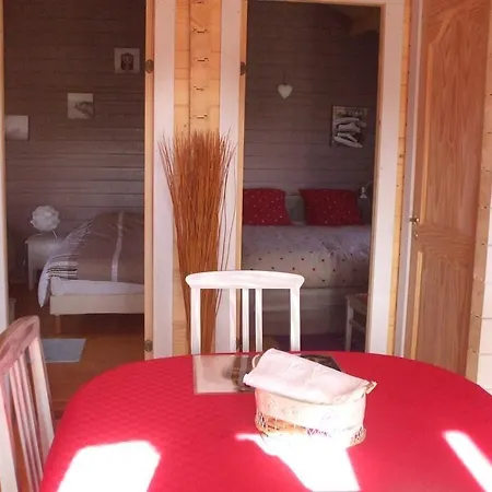 Chalets Du Bois De Vache Le Poet-Celard Room photo