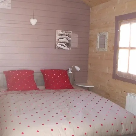 Chalets Du Bois De Vache Le Poet-Celard Room photo